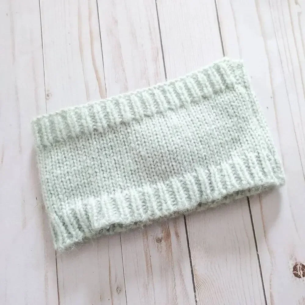 Light Gray Knit Headband with Bow